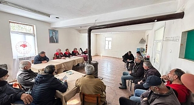 Üreticilerle sahada bir araya gelindi 