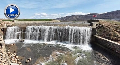 Yağışlar bereket getirdi! Gölet taştı, ortaya muhteşem manzara çıktı