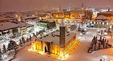 Yakutiye Medresesi’nde Ramazan’a manevi yolculuk