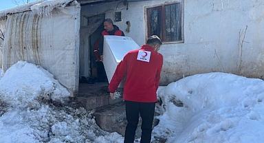 Yalnız yaşayan yaşlı vatandaşa buzdolabı desteği