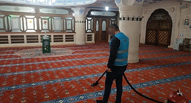 Yükümlülerden camilerin temizliğine destek 