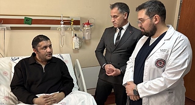 Zamanla yarış! Genç hastayı hayata bağladılar