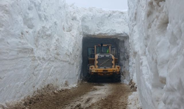 4 metrelik kar tünellerinde çalışma sürüyor
