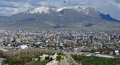 5.2'lik deprem paniğe neden oldu