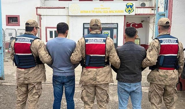 Aranan 50 kişi yakayı ele verdi!