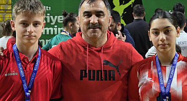 Badmintonda çifte gurur! Türkiye üçüncüsü oldular