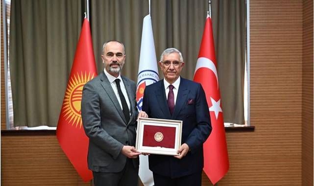 Bayburt Üniversitesi Bişkek'te Uluslararası Tanıtım Fuarına Katıldı  