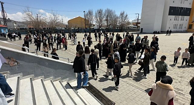 Binlerce öğrenci geleceği için ter döktü