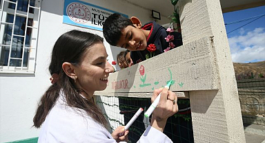 Dağ köyünde eğitime adanmış bir hayat