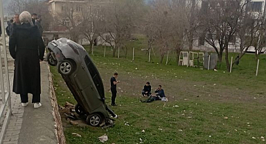 Direksiyon hakimiyetini kaybedince şarampole uçtu