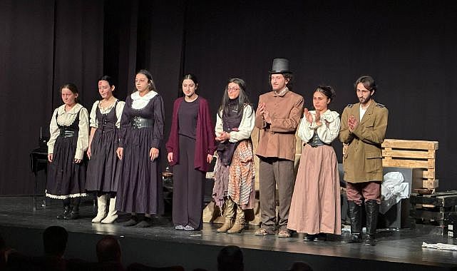 Erzurum’da Demir Ateşi tiyatro yarışmasının birincisi oldu