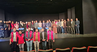 Erzurum'da genç şairler yarıştı