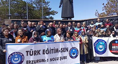 Erzurum'da mazlumlar için gıyabi cenaze namazı kılındı 