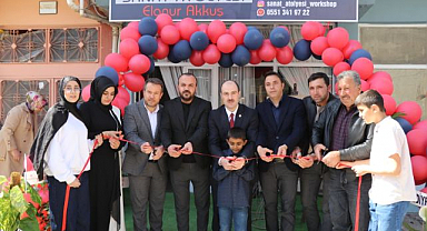 Erzurum’da üç çocuk annesi akkuş balkondan atölyeye geçti