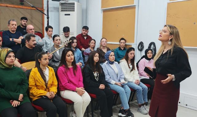 Erzurum'da ustalar ile gençler aynı sahnede buluştu