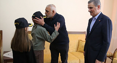 Erzurum’da vefa dolu ziyaret! Şehit ailelerini unutmadılar