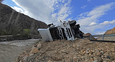 Erzurum’daki ölüm virajında facianın eşiğinden dönüldü!