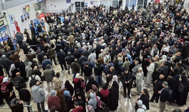 Erzurum’dan ilk hacı kafilesi kutsal yolculuğa dualarla uğurlandı
