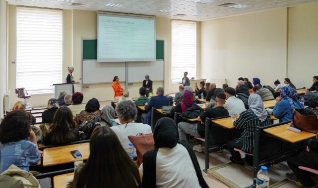 Gençler sordu, tecrübe konuştu   