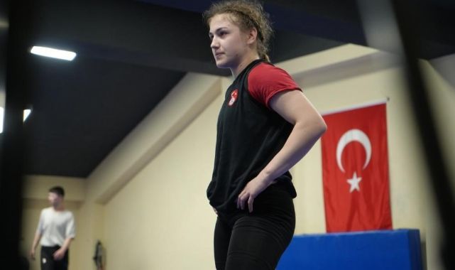 Güreşçi Beyza Nur Akkuş Avrupa üçüncüsü oldu