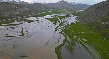 Güzeldere Menderesleri yağışlarla göle döndü
