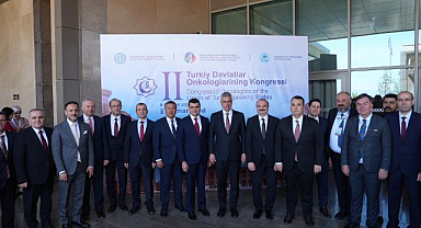 Hacımüftüoğlu Semerkant’ta uluslararası onkoloji kongresine katıldı