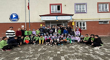 İhbar üzerine okula giden polisler sürprizle karşılaştı