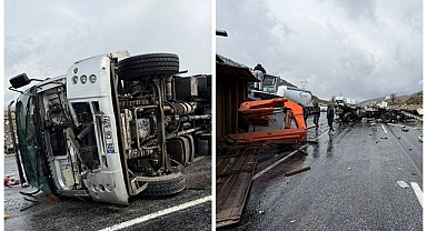 İş makinesi ile tır çarpıştı! Ortalık savaş alanına döndü