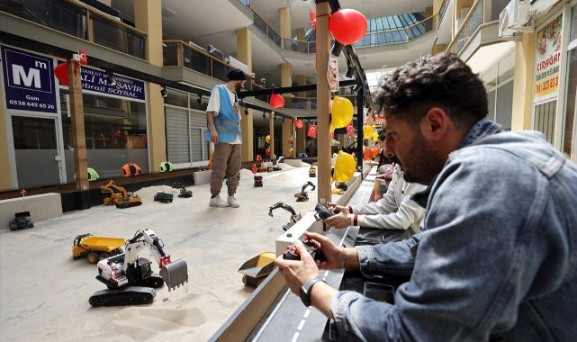 İş makinesi kullanma merakını 