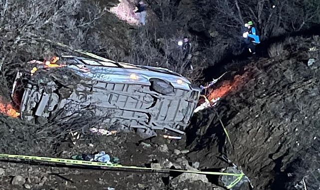 İşçi servisi şarampole yuvarlandı: 2 ölü, 10 yaralı