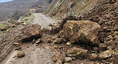 Kapanan köy yolu ulaşıma açıldı