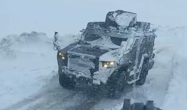 Kar esareti: 20 köy yolu kapandı