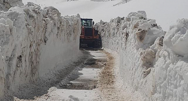 Kar kalınlığı 5 metreye ulaştı