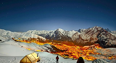 Kar manzarası geceye damga vurdu   