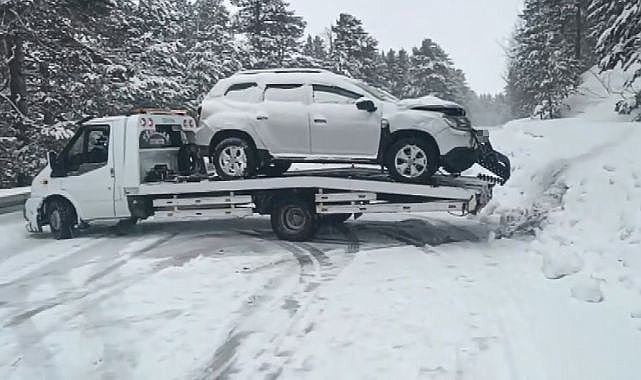 Kar yağışı kazaya davetiye çıkardı