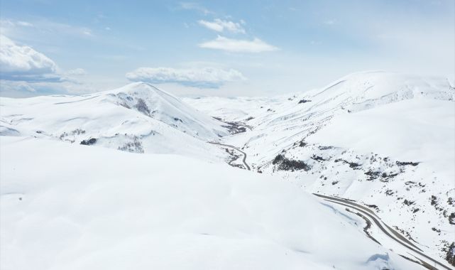 Karlı dağlar dronla görüntülendi