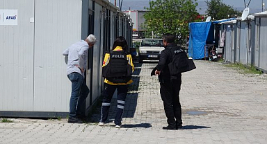 Kendini konteynere kilitledi! Polisler alarma geçti