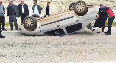 Kontrolden çıkan otomobil takla attı