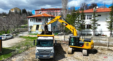 Kütüphane için ilk kazma vuruldu   