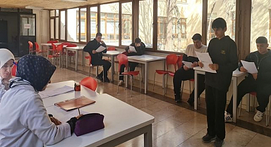 Lisede hatiplik yarışması düzenlendi