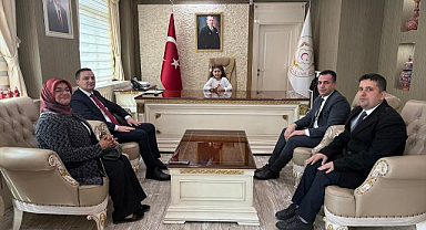 Makam minik öğrenciye emanet