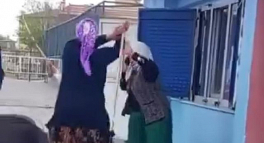 Okul bahçesinde birbirlerine girdiler! Camı kırıp görevliyi darp ettiler