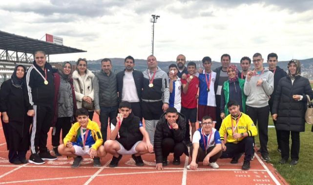 Özel sporcuların masa tenisi ve atletizm heyecanı