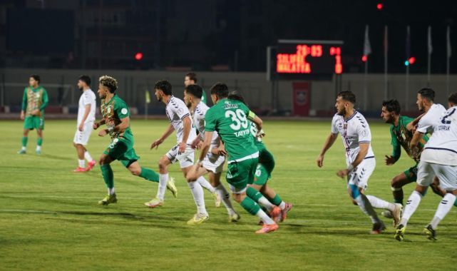 Play-off yarışında bir üst tura çıktılar