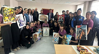 Polisten öğrencilere destek: