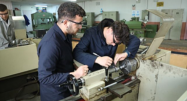 Savunma sanayisine nitelikli iş gücü yetiştiriliyor