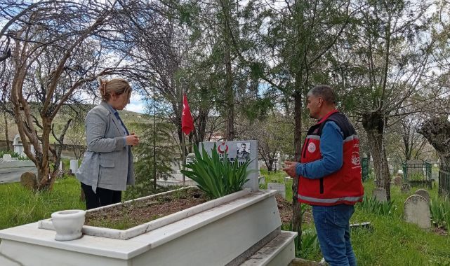 Şehitlikleri boş bırakmadılar