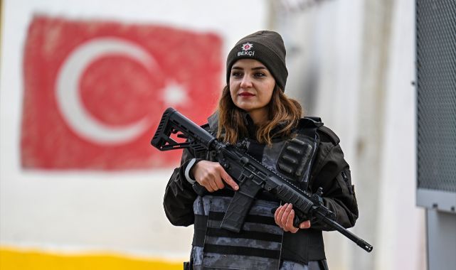 Şehrin tek kadın bekçisi! Şehit babasının izinden gidiyor