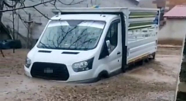 Sel felaketi: Vatandaşlar mahsur kaldı