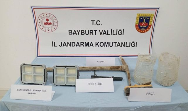 Sit alanında kaçak kazı yapanlara suçüstü